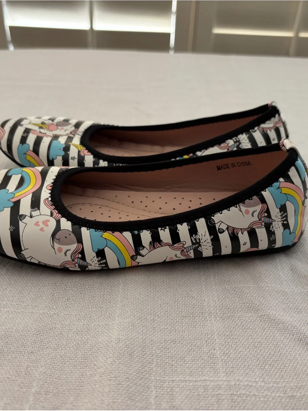Kids' Unicorn Rainbow Ice Cream Print Ballet Flats - Black & White